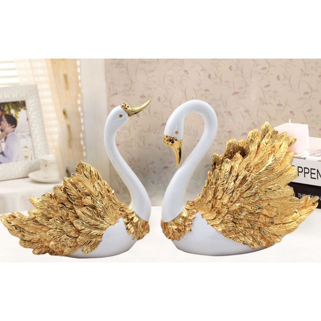 tượng thiên nga mạ vàng . tượng thiên nga quà tặng mừng tần gia. đồ trang trí kệ tủ.