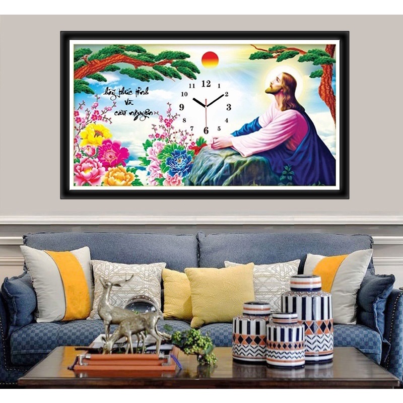 Tranh thêu đồng hồ chúa KT:66x38cm,tranh chưa thêu.Tặng kéo và xỏ chỉ.