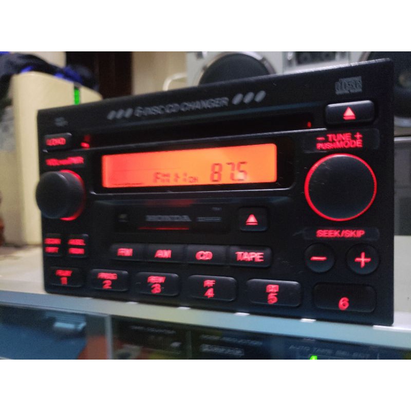 Đầu phát nhạc radio PANASONIC CD 6DISK TAPE AUX tháo xe honda tại japan. giành lắp chung cho các loại xe.