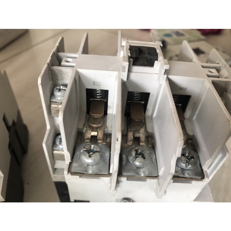 Khởi từ mitsubisi 65A chưa sử dụng lỗi