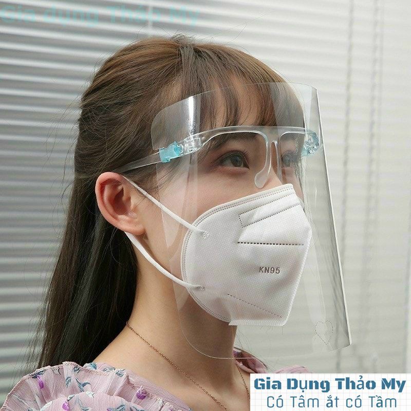 Tấm che chống bụi đi đường, chống giọt bắn bảo hộ giúp an toàn trong mùa dịch