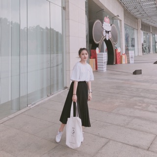 Chân váy xếp ly