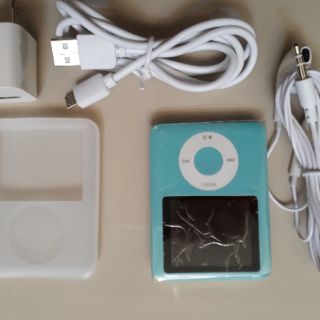 Máy nghe nhạc kiểu dáng airpod( MP4 VUÔNGBỘ NHỚ TRONG)