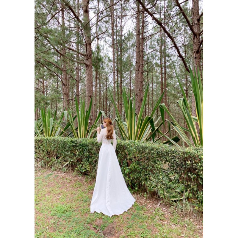 Đầm maxi dạ hội trắng tay dài chụp hình cưới