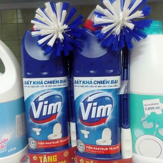Nước tẩy diệt khuẩn bồn cầu nhà tắm Vim 900ml( hết bàn chải)