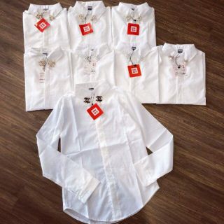 Áo sơ mi có họa tiết cổ đức