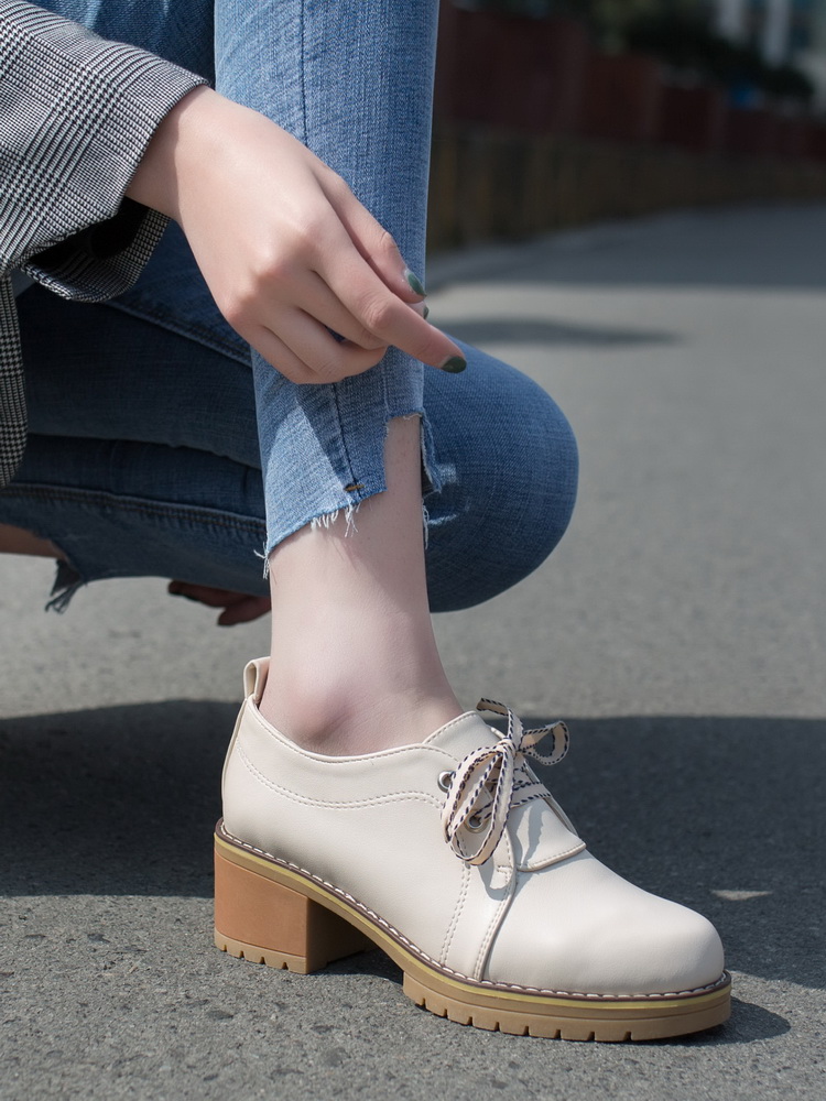 Giày da Giày bốt Martin phong cách Nhật Bản đế vừa 5.5cm gót thô giầy lười đính nơ | BigBuy360 - bigbuy360.vn