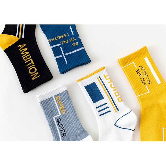 Vớ Tất cổ cao thể thao Nam Nữ phong cách trẻ trung, cá tính, năng động.