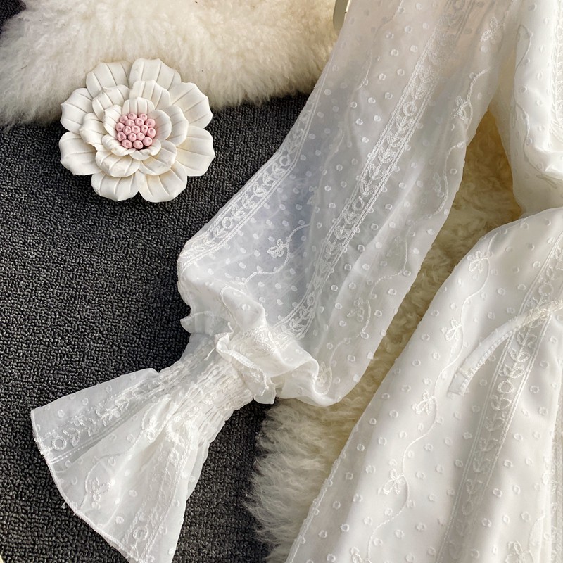 Váy ren trắng form matxi tay bo phồng ren sọc xinh xắn