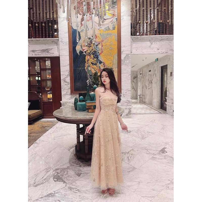 Váy dạ hội lấp lánh kiêu sa