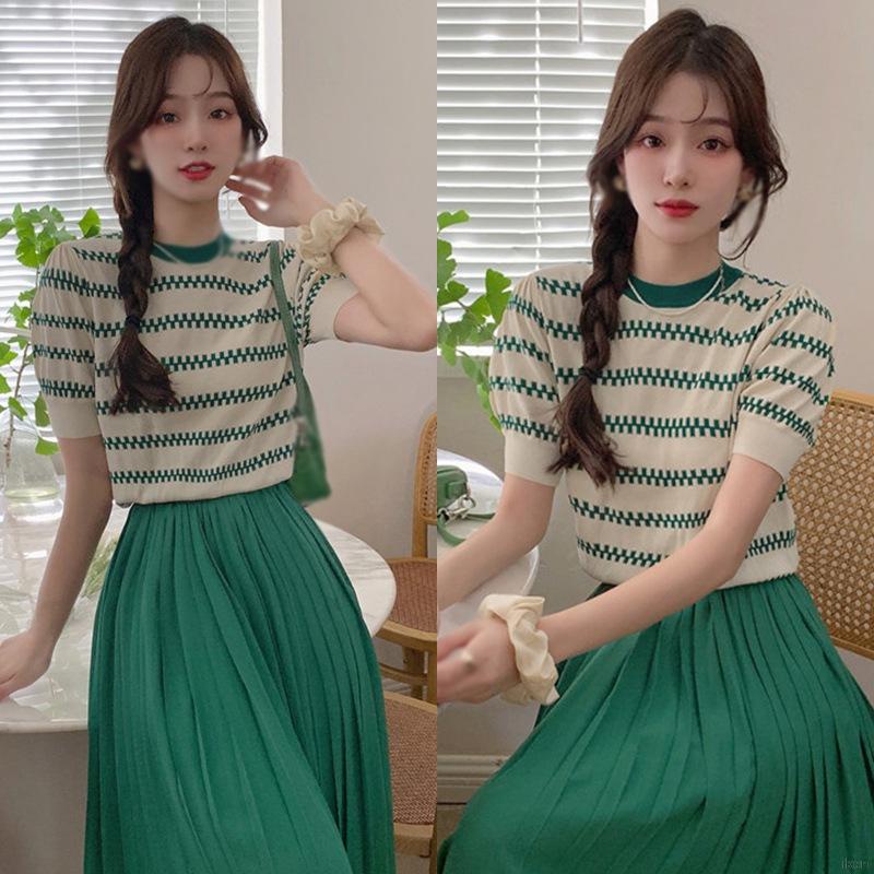 Áo thun dệt kim tay ngắn cổ tròn hoạ tiết kẻ sọc thiết kế dáng rộng thoải mái