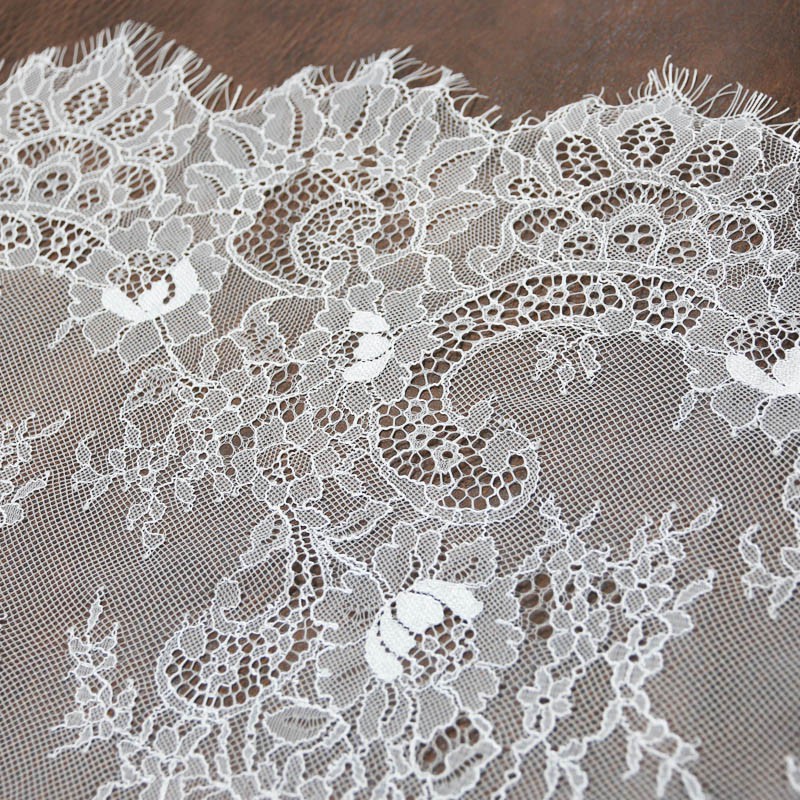 Vải ren dài 3m rộng 60cm dùng để may thêu trang trí quần áo