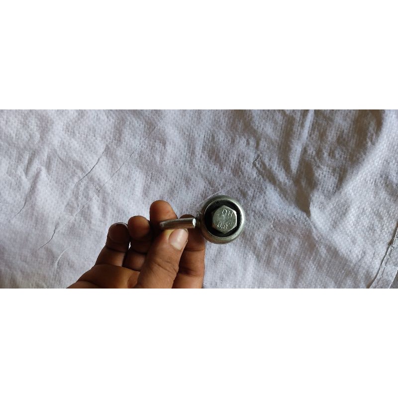 Bi treo võng xếp cả ecu và bulong kèm theo