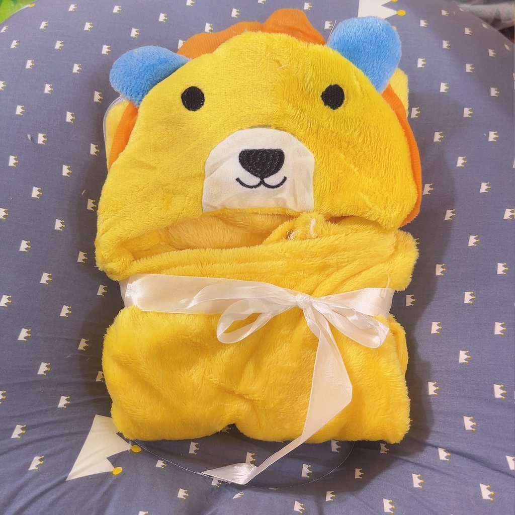 Chăn ủ thú sơ sinh cho bé