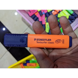 Bút dạ quang Staedtler