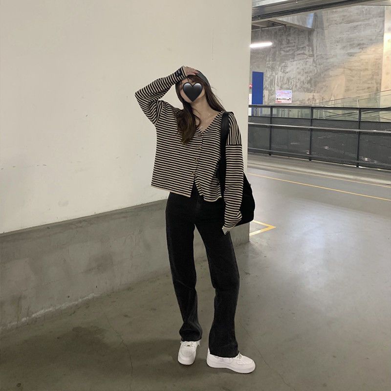 Áo Thun Nữ Tay Dài Cổ Tim Sọc Ngang Cá Tính Cool