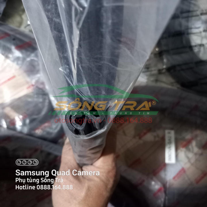 GIOĂNG KHUNG CỬA TOYOTA INNOVA 2006 - 2011