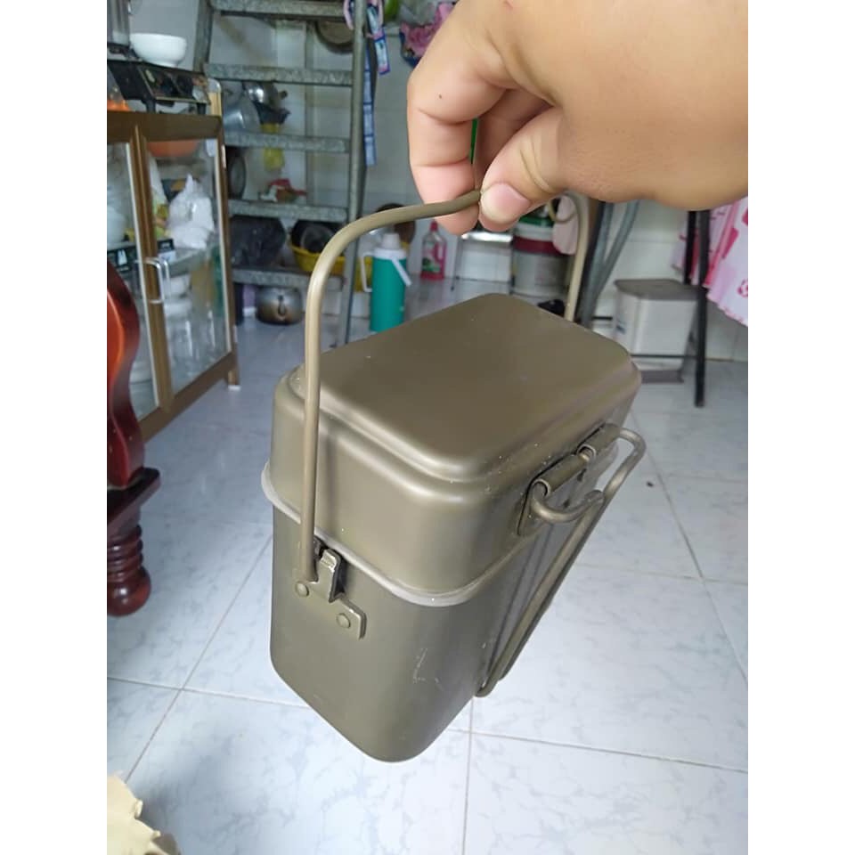 Cà mèn xưa hàng viện trợ cho LÍNH