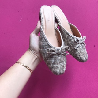 Giày sục mules mũi vuông
