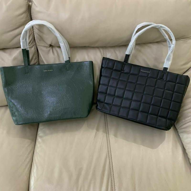 Túi Tote Cỡ Lớn Hiệu Charles And Keith C12652