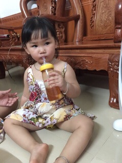 Núm hút bình Pigeon cho bé lười ti bình
