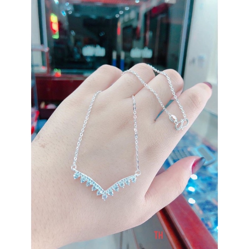 Dây chuyền nữ bạc thật mặt V gắn đá hít hót - Kho sỉ bạc Nhất Linh