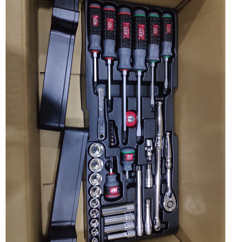 Tô vít dài 4 cạnh KTC Nhật D1P2-3 mũi số PH3 dài 28cm - Trong bộ dụng cụ Yamaha VN