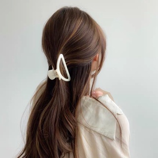 Kẹp tóc càng cua búi tóc style hàn quốc
