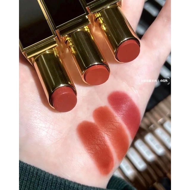 Son thỏi Tomford màu mới 2022, chất son có dưỡng nhẹ