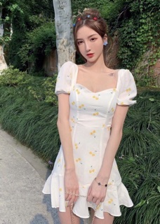 Đầm cherry vàng cúp ngực hàng VNXK