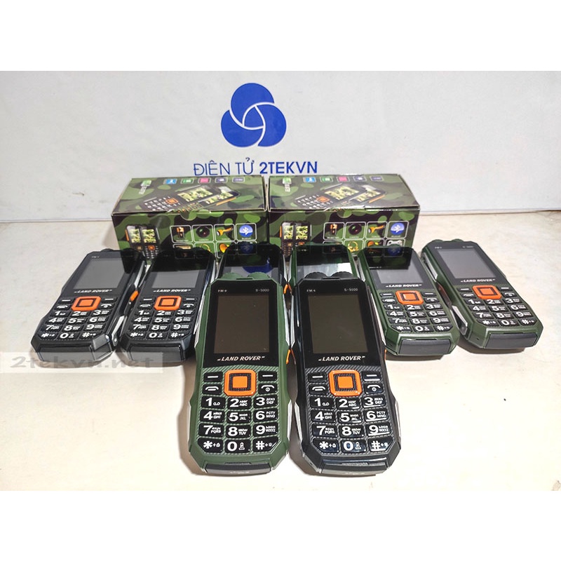 Điện thoại đập đá landrover w2019 pin khủng 15.800mah giá rẻ