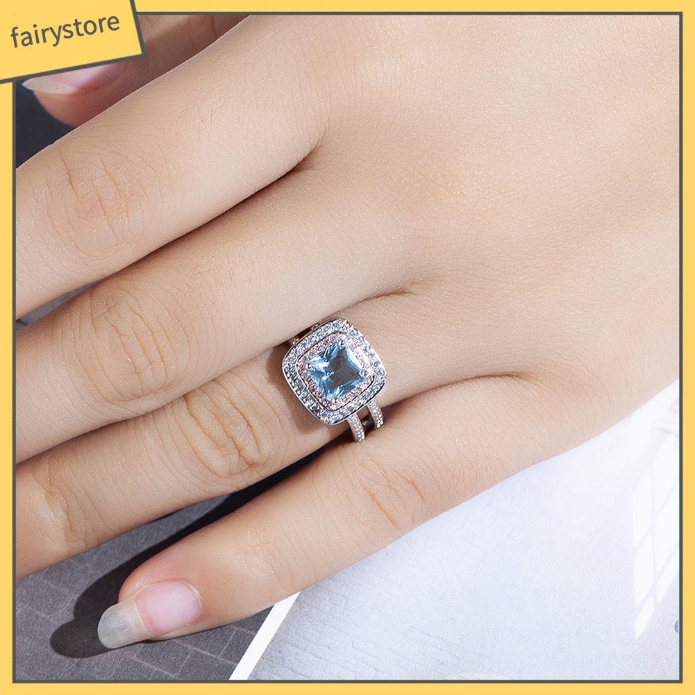 Nhẫn đính đá vuông sang trọng cao cấp