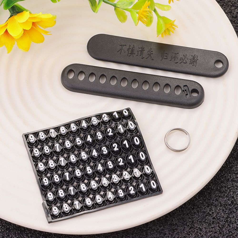 Móc khóa kiểu họa tiết bảng số xe chống thất lạc tiện dụng