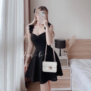 Đầm xốp xoè bèo vai