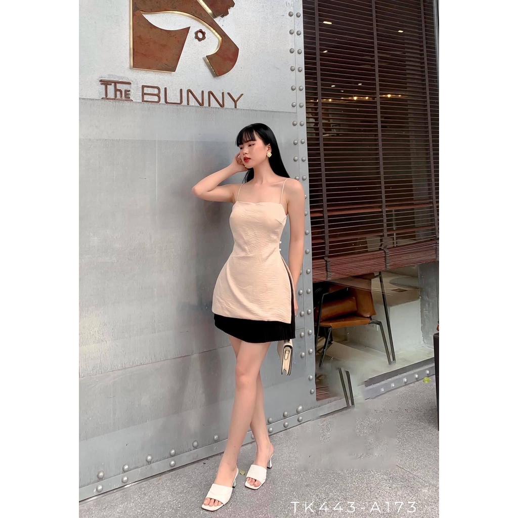 [BBSTORE'S] Áo Cát Nhung Xẻ Tà Pearl Top -TK443