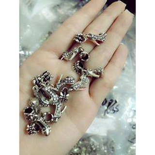 Charm treo hình chiếc giày đính đá nhiều màu