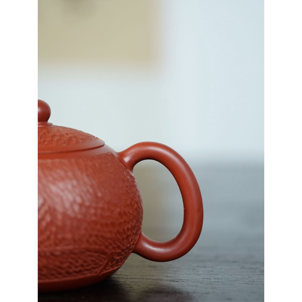 Ấm Tử Sa Nghi Hưng Tây Thi Khắc Liên Hoa 230 ml (Đại Hồng Bào)