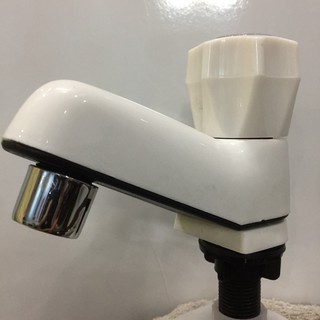 Vòi lavabo nhựa thấp LV012