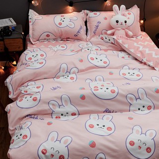 Trọn Bộ 4 Món Chăn Ga Gối Mền Cotton Poly. Thương Hiệu Evily Mẫu THỎ HỒNG DÂU Dễ Thương Cho Bé Gái - EvilyDecor