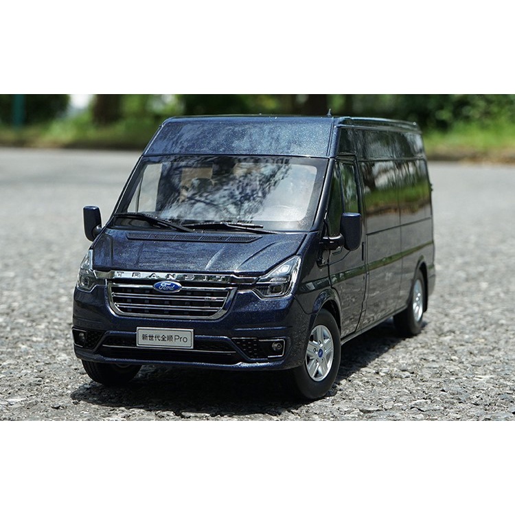 Mô hình xe 16 chỗ Ford Transit Pro 2022 tỉ lệ 1:18 (hàng có sẵn )