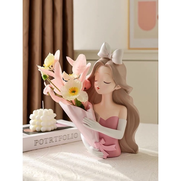 Bình hoa cô gái-Cô gái cắm hoa