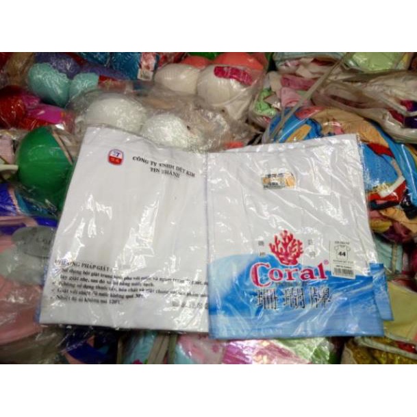 # Áo thun lót Coral có tay