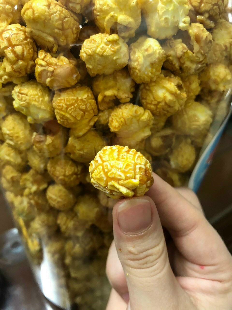 Bắp rang caramel chai khổng lồ 900gr hàng nhập khẩu