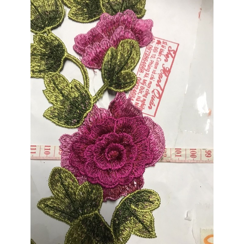 Hoa thêu cánh nổi H420