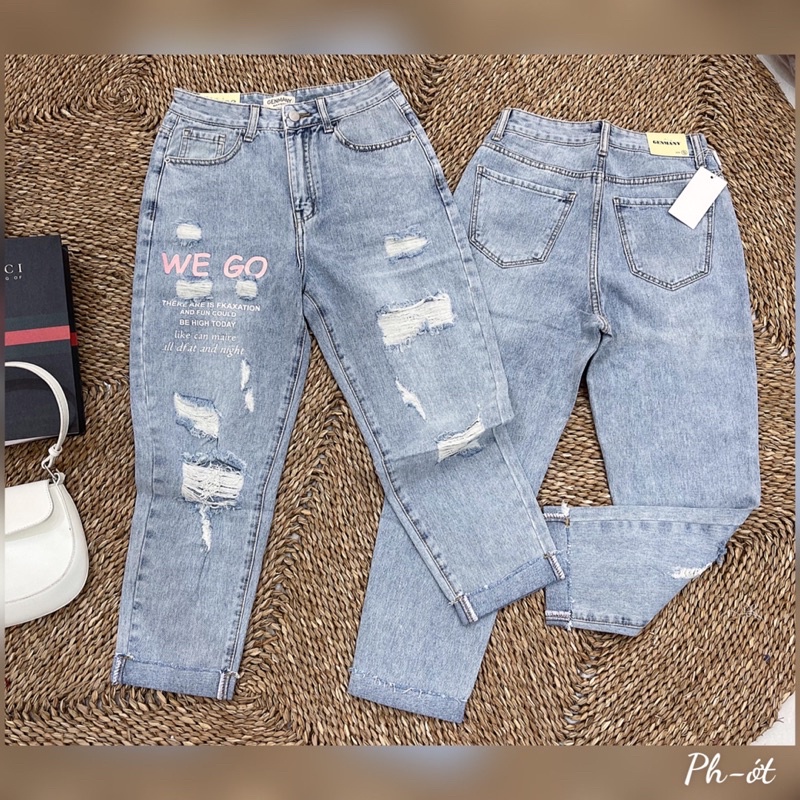Quần jean baggy rách chữ