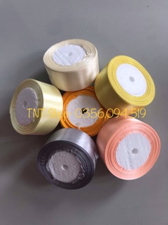 1 CUỘN RUY BĂNG LỤA 4CM DÀI 22M