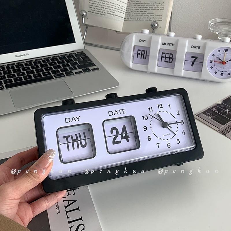 Ins Đồng Hồ Báo Thức Kỹ Thuật Số Hình Vuông Dạng Lịch Xoay Được Màu Đen Sáng Tạo Dễ Phối Đồ Hướng dẫn sử dụng Flip Lịch Đồng hồ báo thức Đồng hồ kỹ thuật số Lịch Đồng hồ Ghế Quảng trường Sáng tạo ins Gió