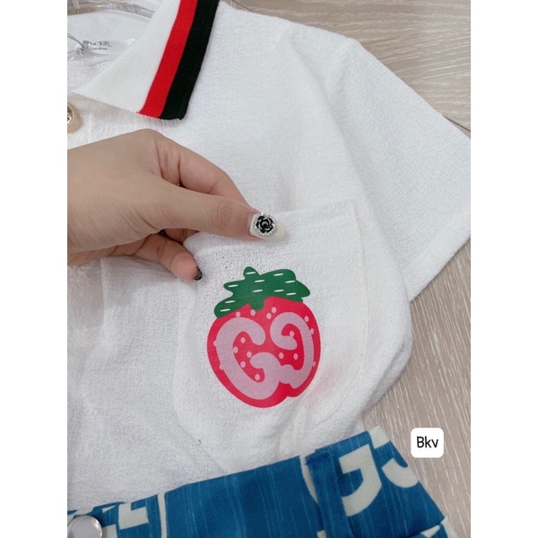 Set set ren cánh tiên lượn sóng quần đùi logo quả dâu áo xốp cổ đức quần xanh cực hot