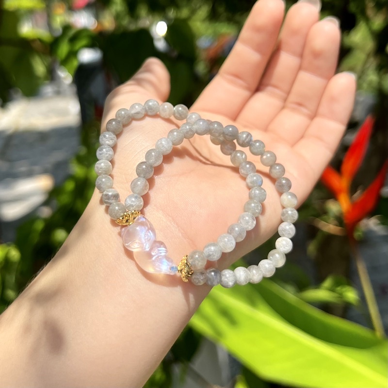 Vòng tay hồ ly moonstone