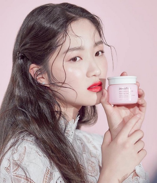 Kem Dưỡng Trắng Nâng Tông Da Chiết Xuất Hoa Anh Đào Innisfree Jeju Cherry Blossom Tone Up Cream 50ml